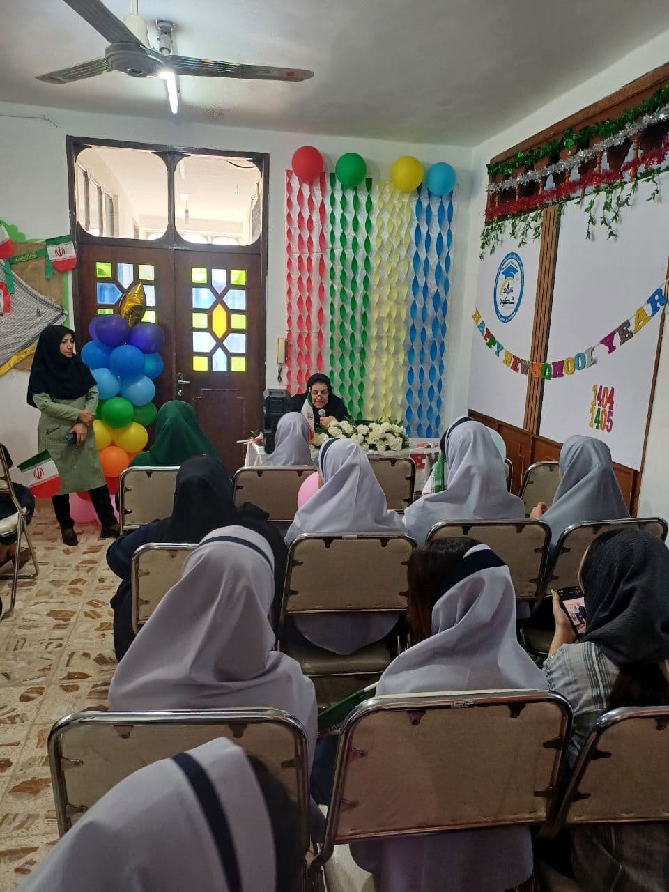 دبیرستان دوره اول غیردولتی دخترانه شکوه